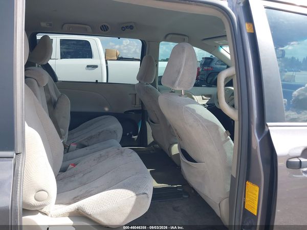 2012 TOYOTA SIENNA LE V6 8 PASSENGER