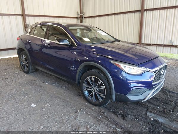 2017 INFINITI QX30 LUXURY
