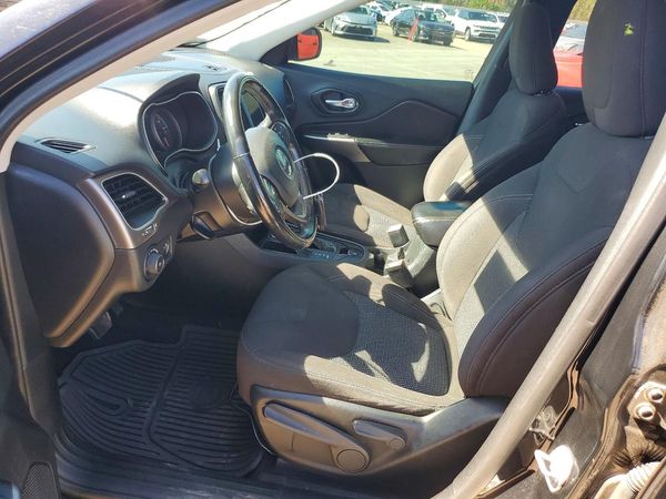 2019 JEEP CHEROKEE LATITUDE FWD