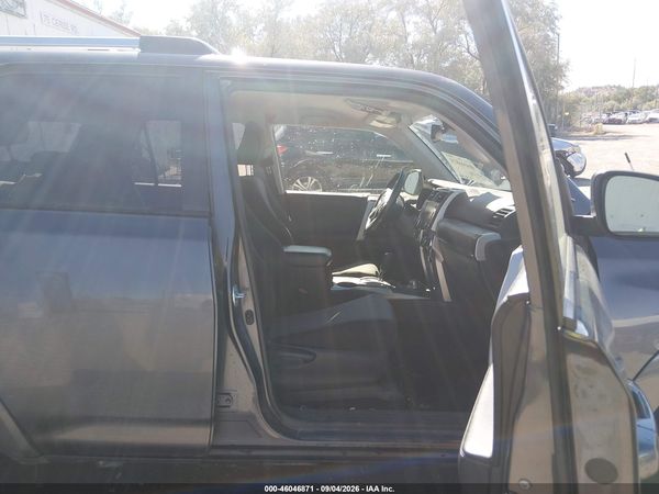 2021 TOYOTA 4RUNNER SR5 — I5