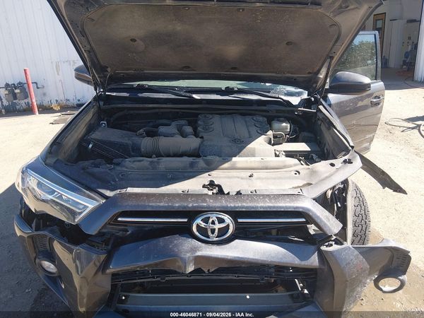 2021 TOYOTA 4RUNNER SR5 — I10