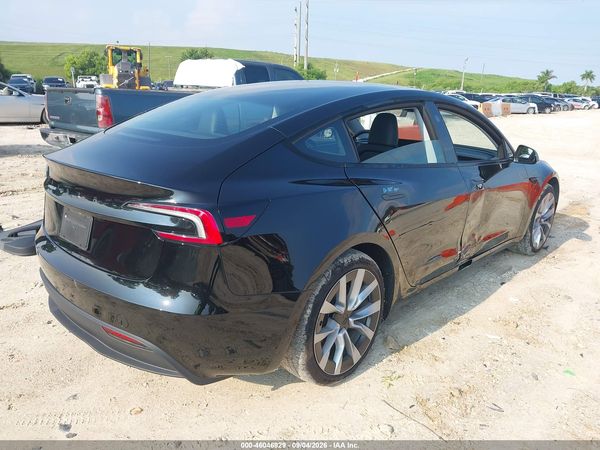 2025 TESLA MODEL 3 — I4