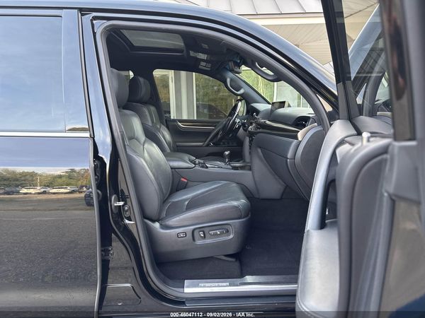 2020 LEXUS LX 570 THREE-ROW — I5
