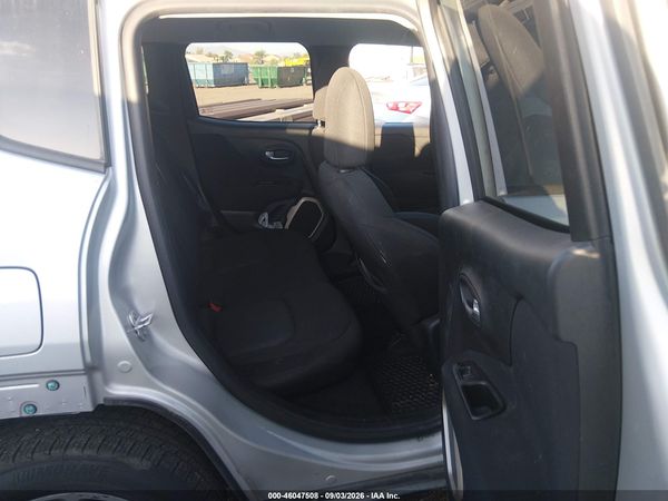 2017 JEEP RENEGADE LATITUDE 4X4 — I8