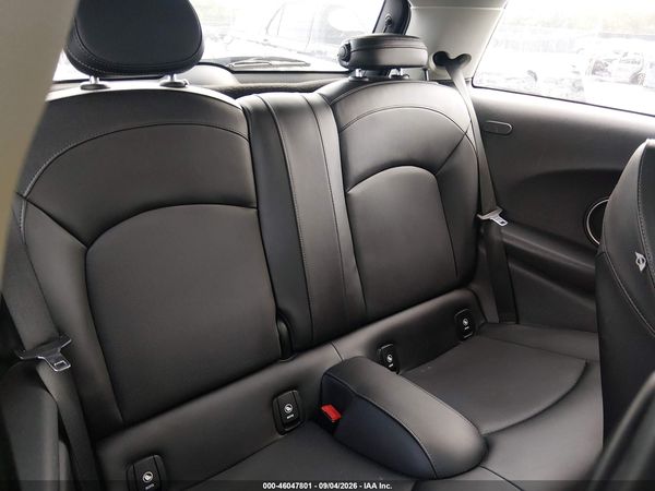 2014 MINI HARDTOP COOPER S — I8