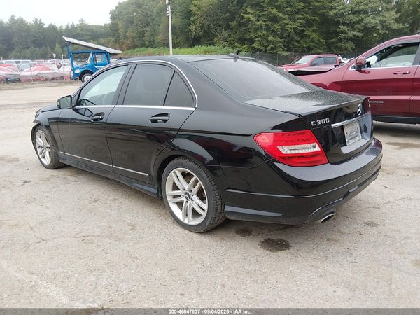 2013 MERCEDES-BENZ C 300 SPORT 4MATIC — I3