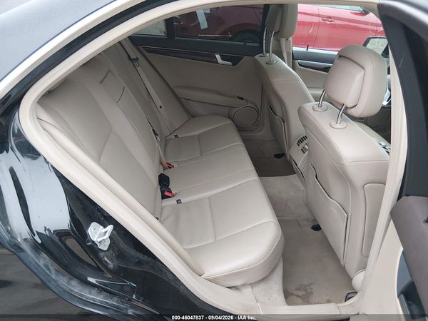 2013 MERCEDES-BENZ C 300 SPORT 4MATIC — I8