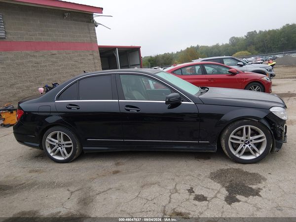 2013 MERCEDES-BENZ C 300 SPORT 4MATIC — I116