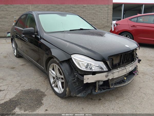 2013 MERCEDES-BENZ C 300 SPORT 4MATIC — I153