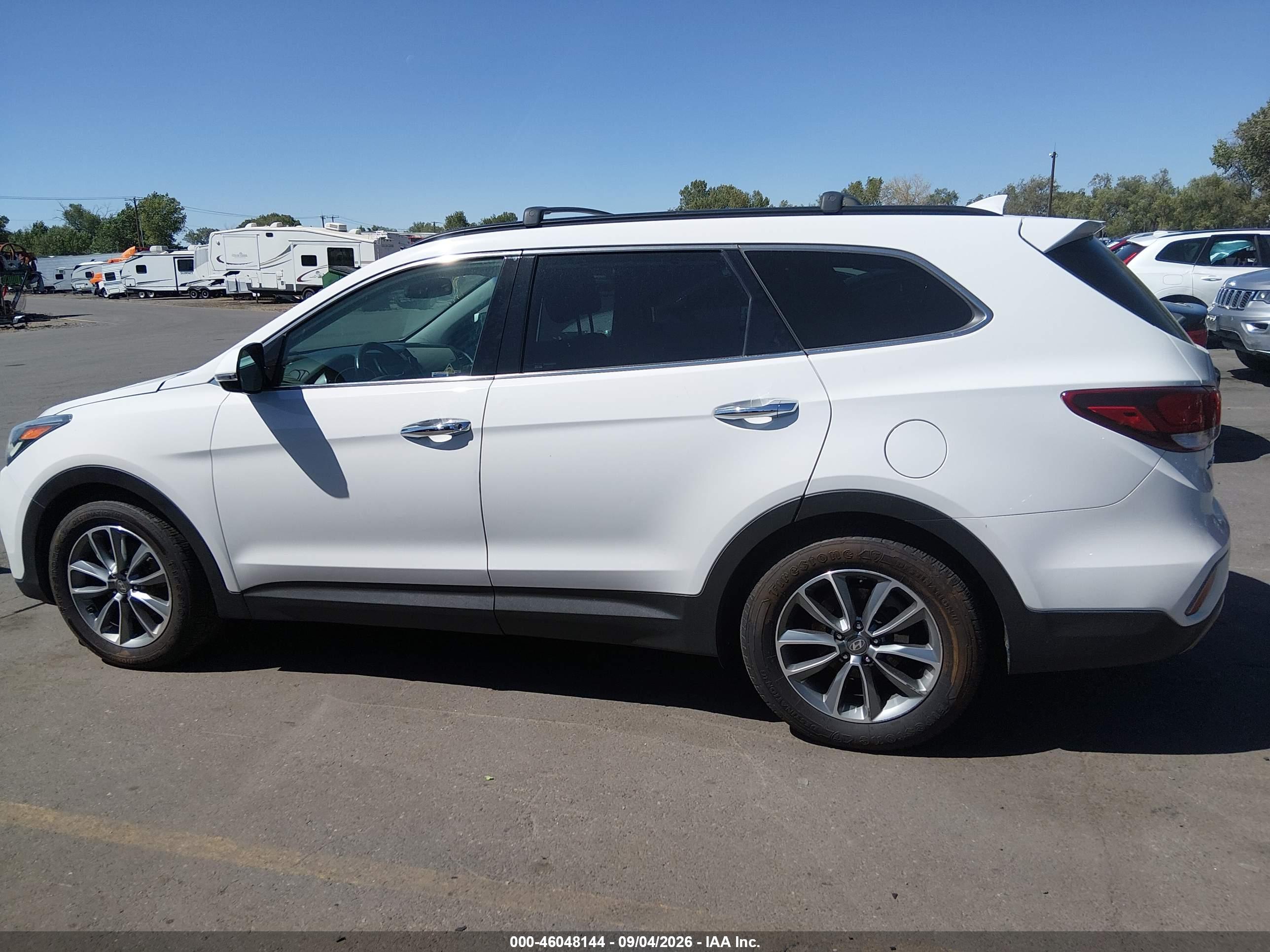 2017 HYUNDAI SANTA FE SE