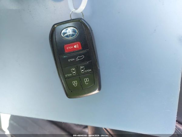 2021 TOYOTA SIENNA XSE — I11
