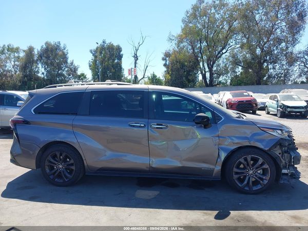 2021 TOYOTA SIENNA XSE — I116