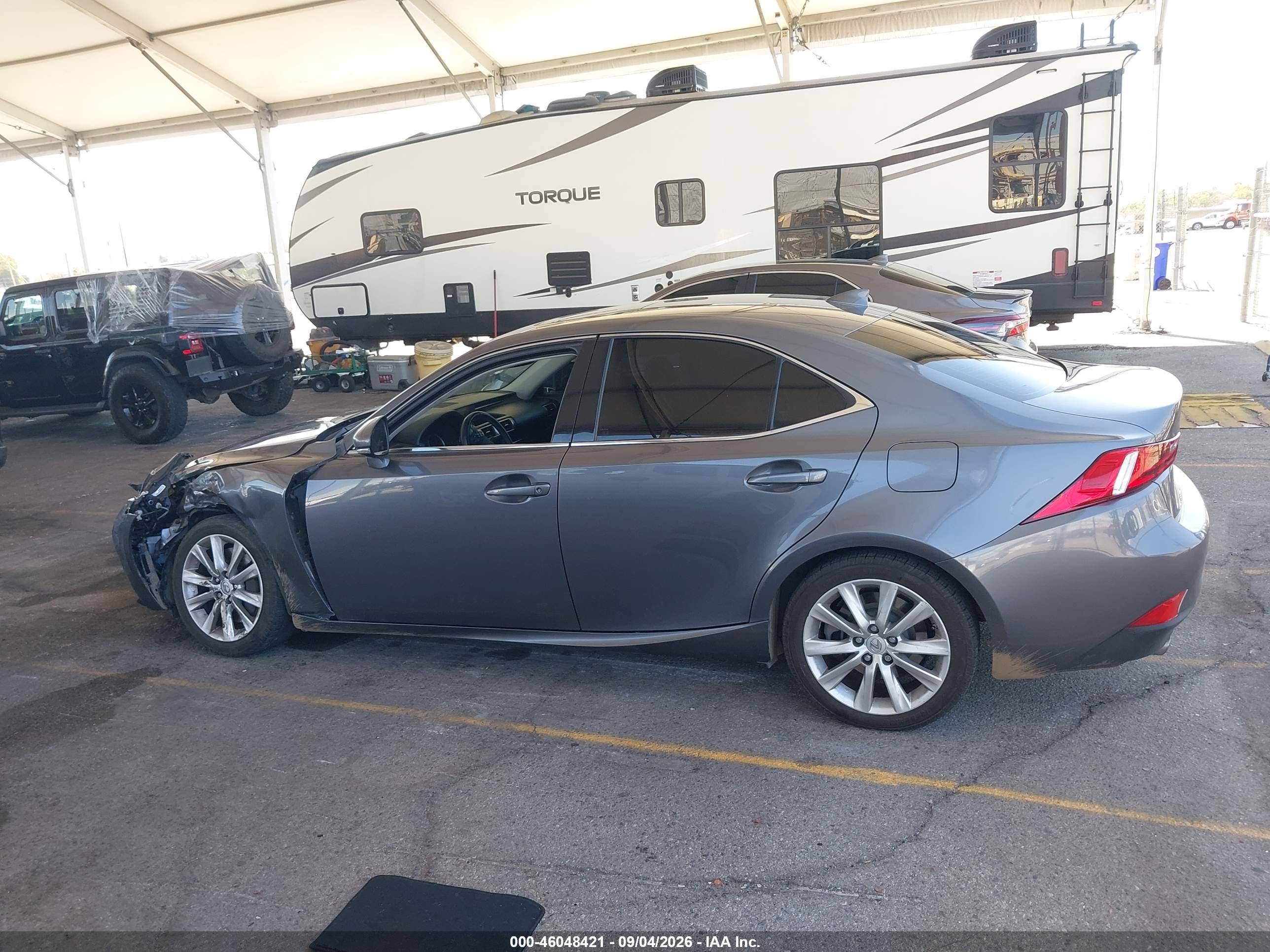 2016 LEXUS IS 200T