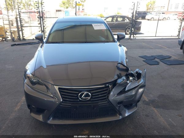 2016 LEXUS IS 200T