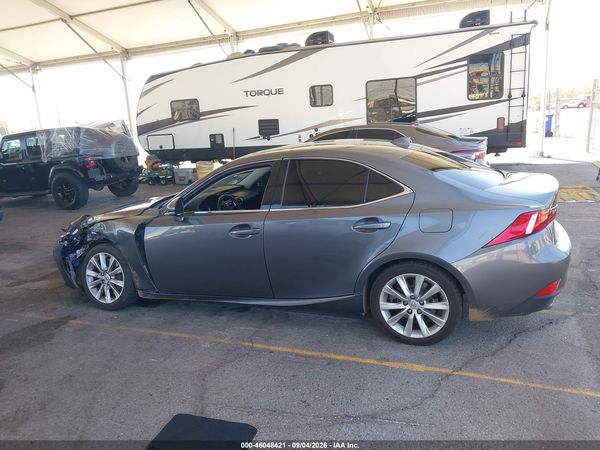 2016 LEXUS IS 200T