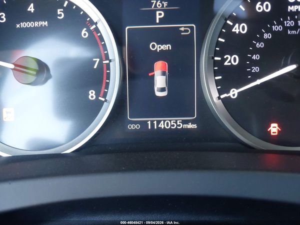 2016 LEXUS IS 200T