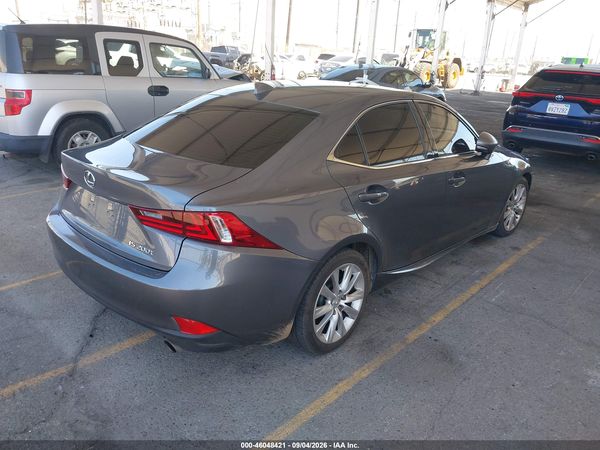 2016 LEXUS IS 200T