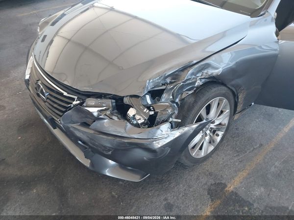 2016 LEXUS IS 200T