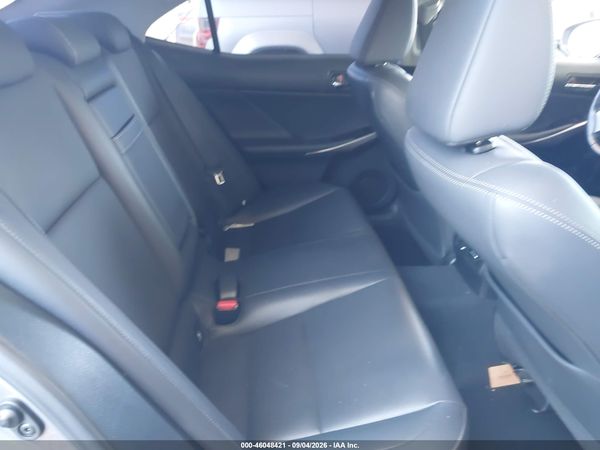 2016 LEXUS IS 200T