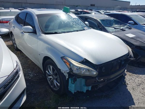 2016 INFINITI Q70 3.7 — I1