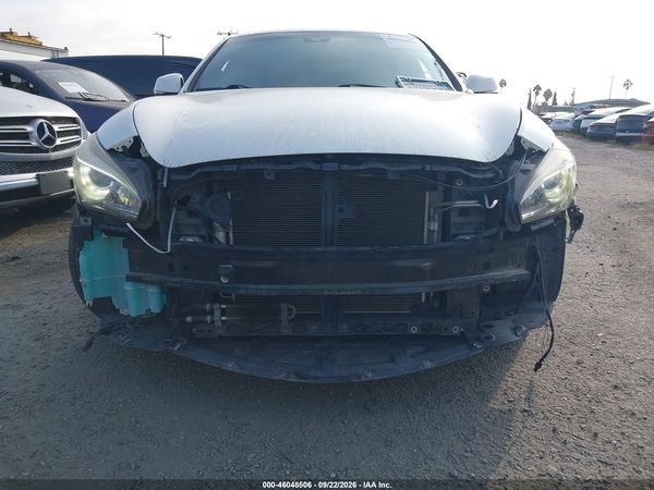 2016 INFINITI Q70 3.7 — I152