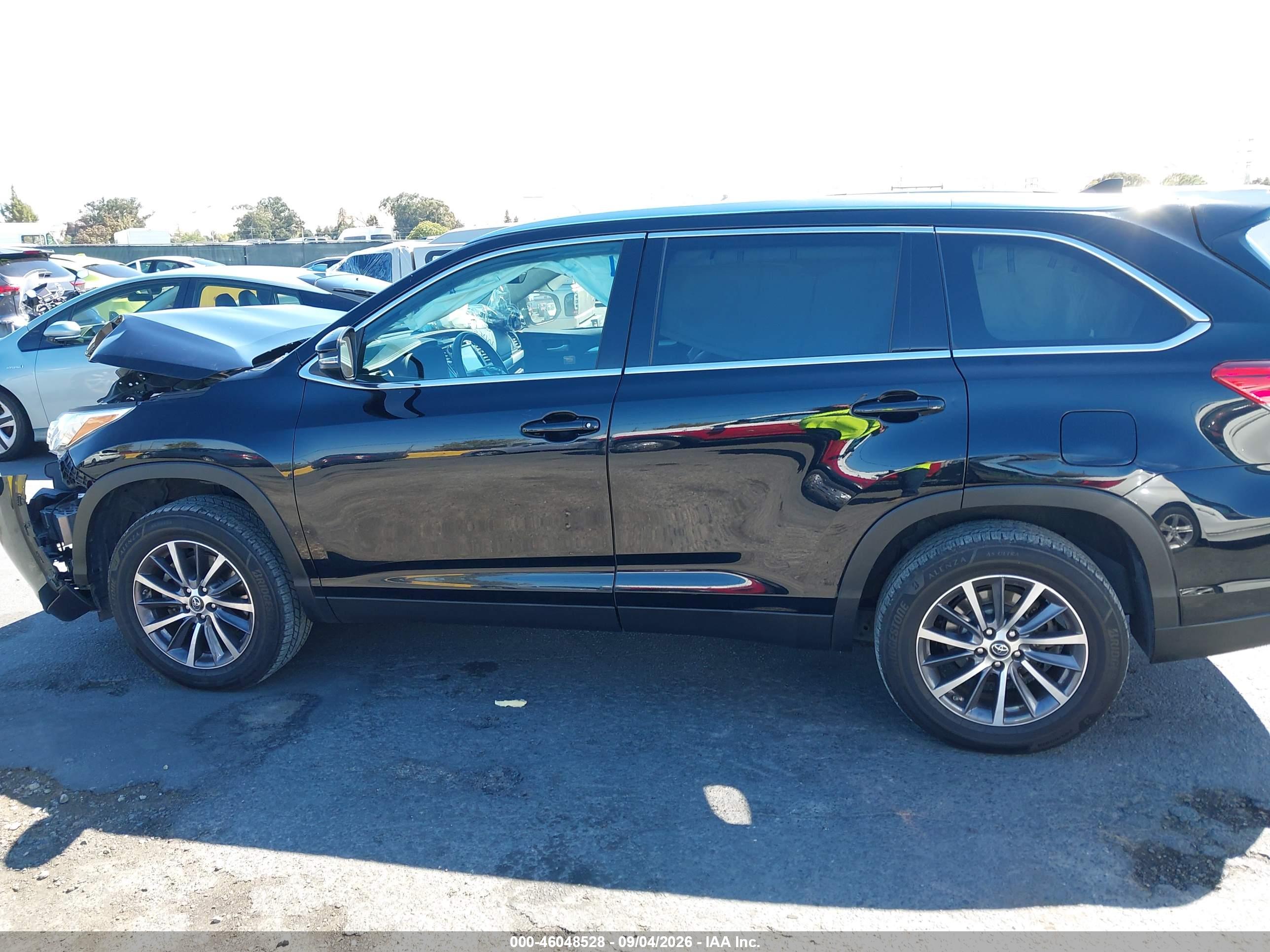 2019 TOYOTA HIGHLANDER XLE