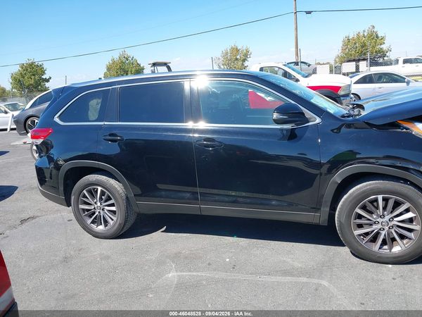 2019 TOYOTA HIGHLANDER XLE