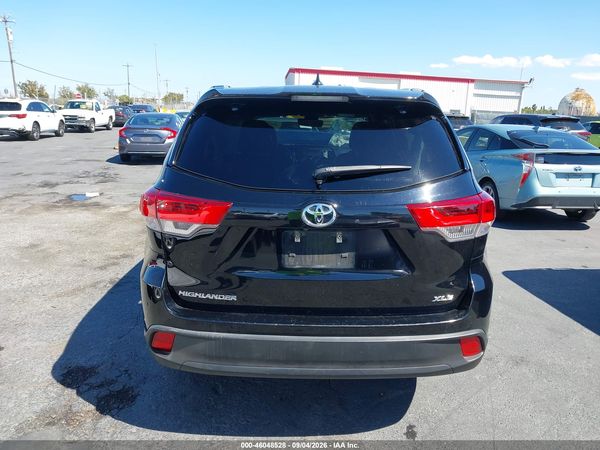 2019 TOYOTA HIGHLANDER XLE