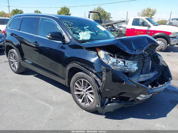 2019 TOYOTA HIGHLANDER XLE
