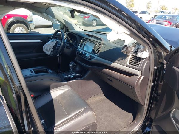 2019 TOYOTA HIGHLANDER XLE
