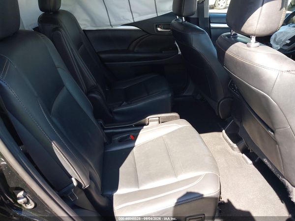 2019 TOYOTA HIGHLANDER XLE