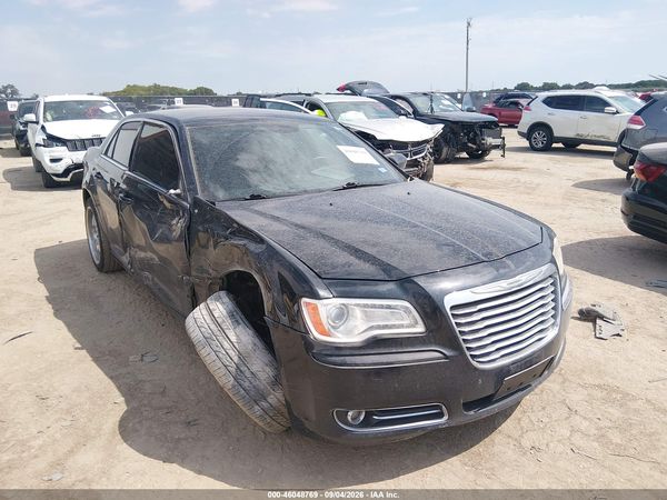 2014 CHRYSLER 300 — I1