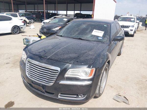 2014 CHRYSLER 300 — I2