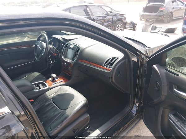 2014 CHRYSLER 300 — I5