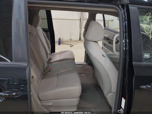 2016 KIA SEDONA LX — I8