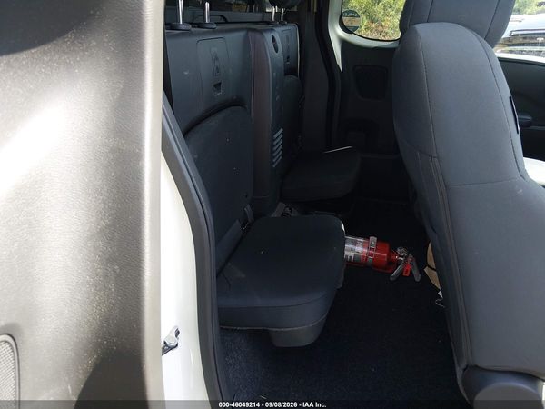 2025 NISSAN FRONTIER KING CAB S 4X2 — I8