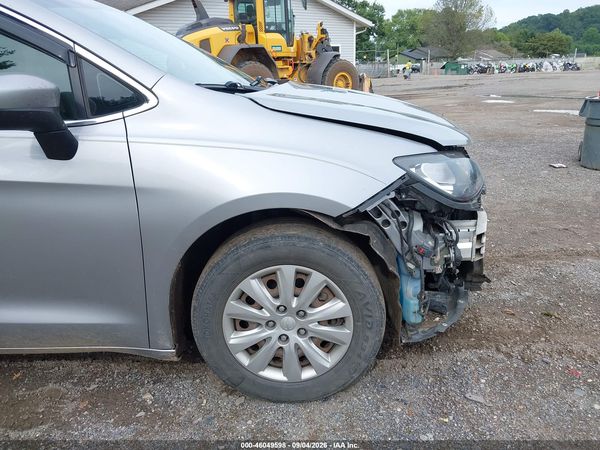 2018 CHRYSLER PACIFICA L — I152
