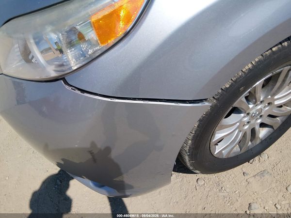2012 TOYOTA SIENNA XLE V6 8 PASSENGER — I6