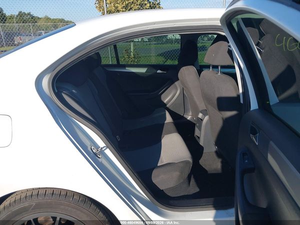 2017 VOLKSWAGEN JETTA 1.4T S — I8