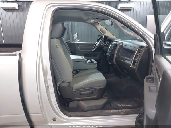 2019 RAM 1500 CLASSIC TRADESMAN  4X4 6'4 BOX