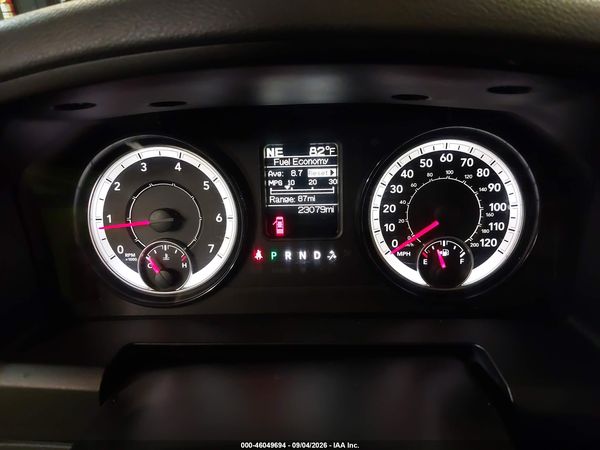 2019 RAM 1500 CLASSIC TRADESMAN  4X4 6'4 BOX