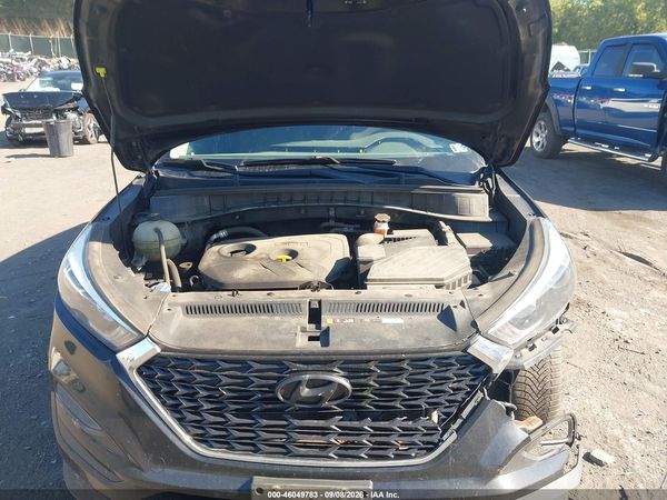 2017 HYUNDAI TUCSON SE/SE PLUS — I10