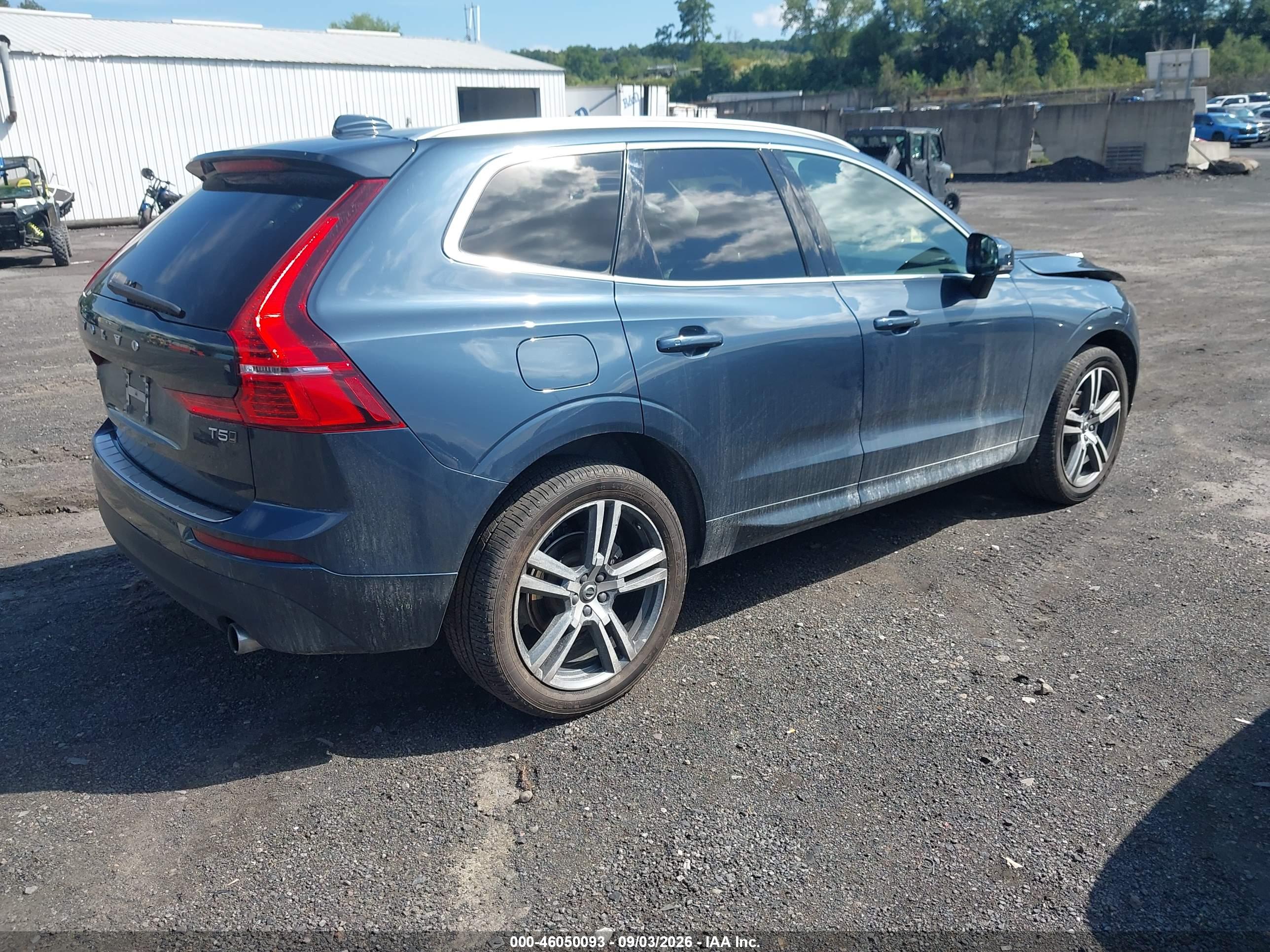 2021 VOLVO XC60 T5 MOMENTUM