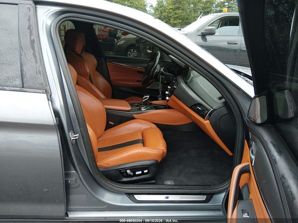 2019 BMW M5 — I5