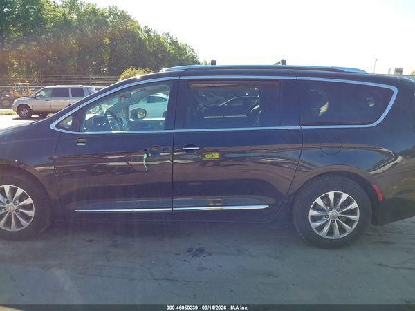 2018 CHRYSLER PACIFICA TOURING L — I117