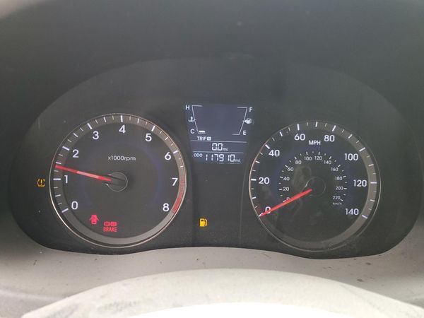 2014 HYUNDAI ACCENT