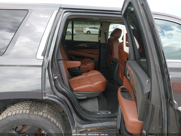 2016 CADILLAC ESCALADE PREMIUM COLLECTION — I7