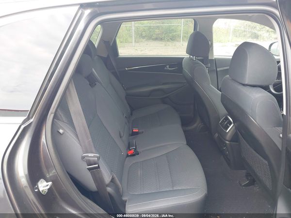 2018 KIA SORENTO 2.4L LX — I8