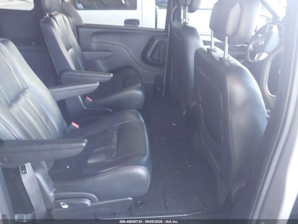 2016 DODGE GRAND CARAVAN R/T — I8