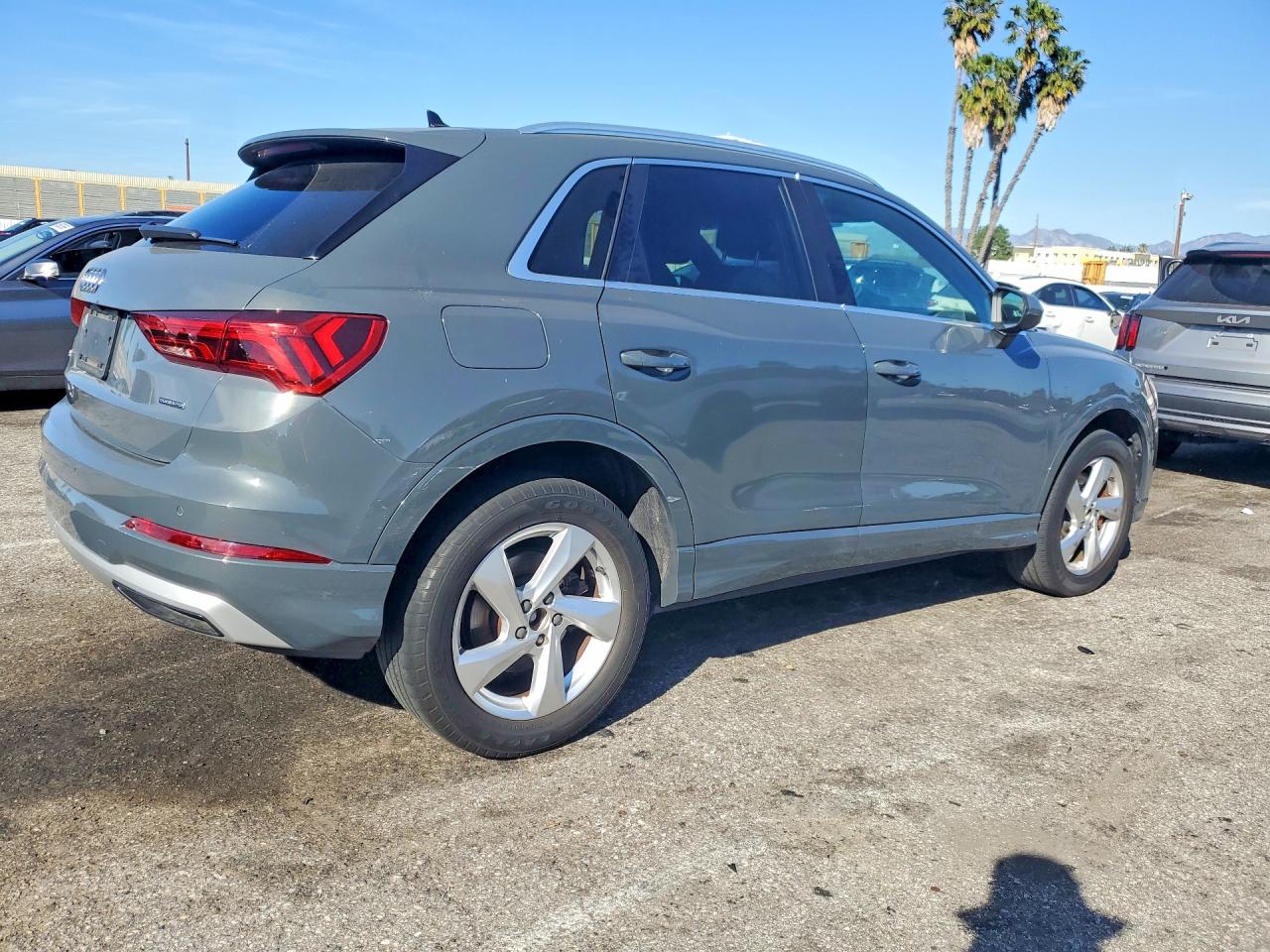 2020 AUDI Q3 quattro Premium
